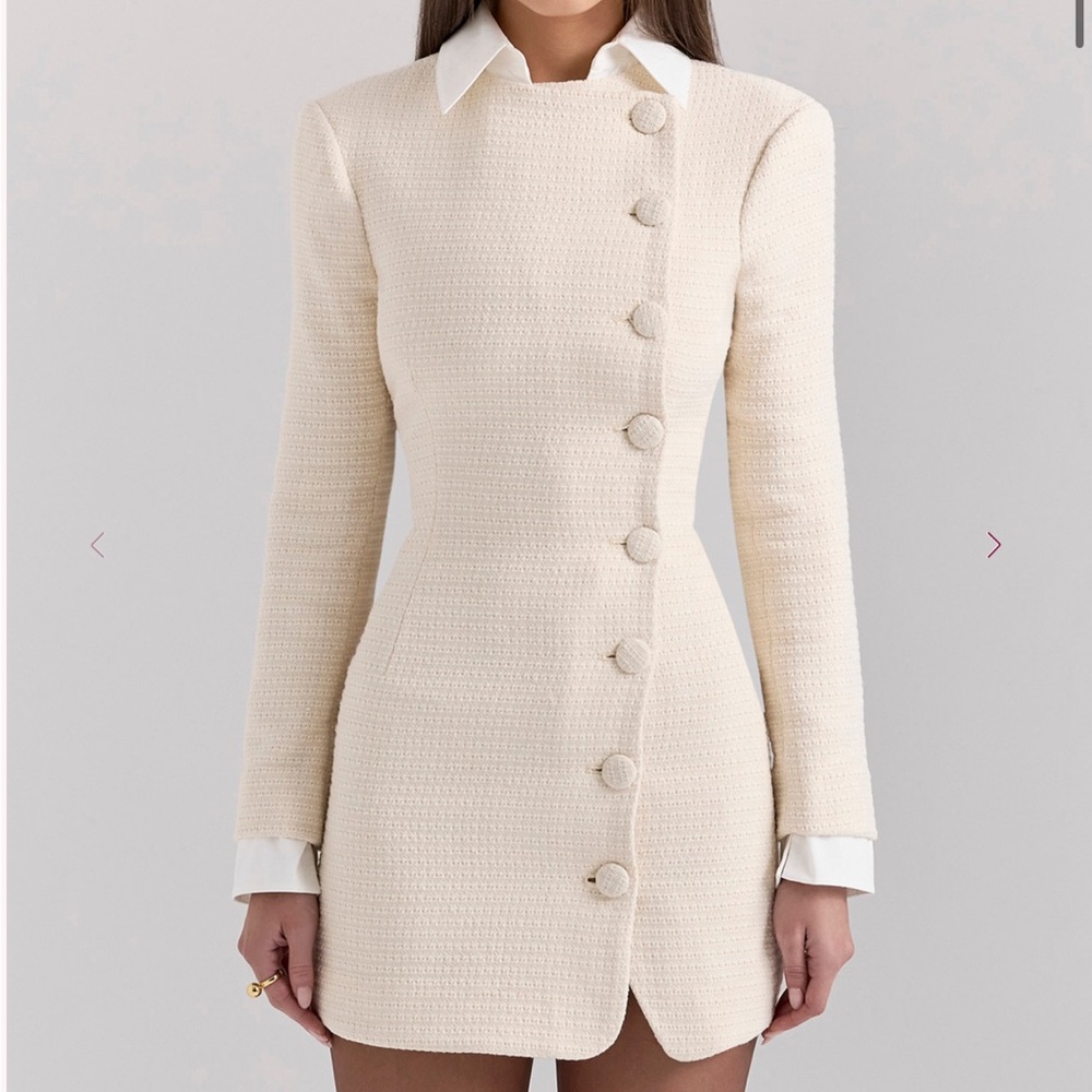 NWT - HOUSE OF CB LEONI
Cream Boucle Tweed Mini Dress - XS - 2inch Longer